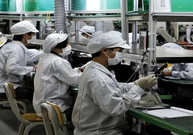 郑州富士康疫情放假，企业责任与员工权益的平衡之道