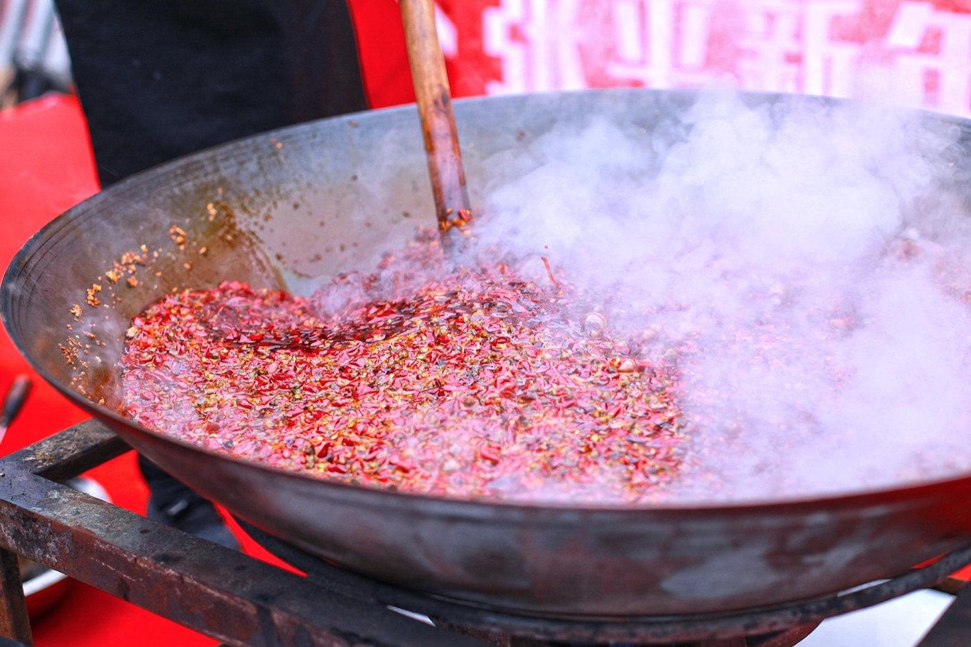 【重庆卫视成全节目/重庆卫视成全节目回放】 【重庆卫视成全节目/重庆卫视成全节目回放】