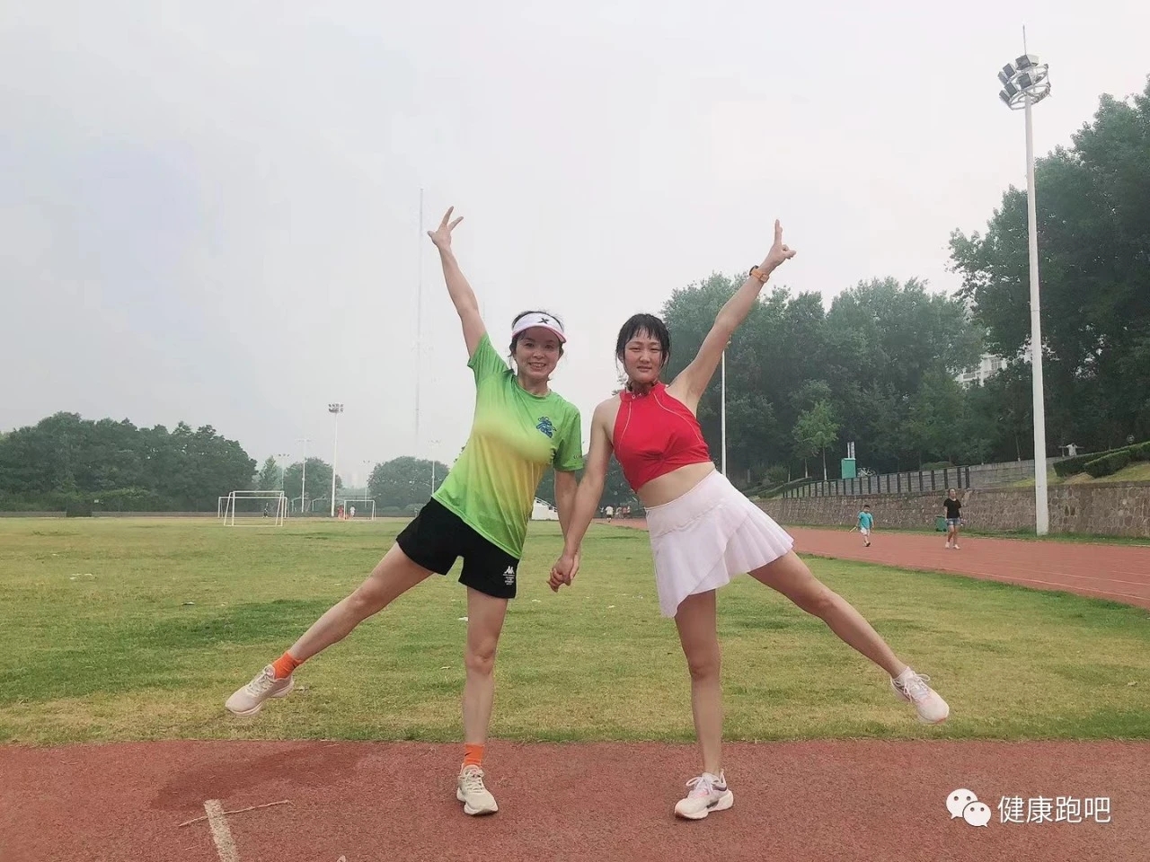 辅助神器“开心跑得快透视快乐奔跑”(原来确实是有挂)