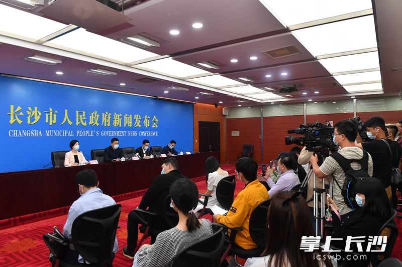 国门战疫，北京机场如何筑起病毒防火墙